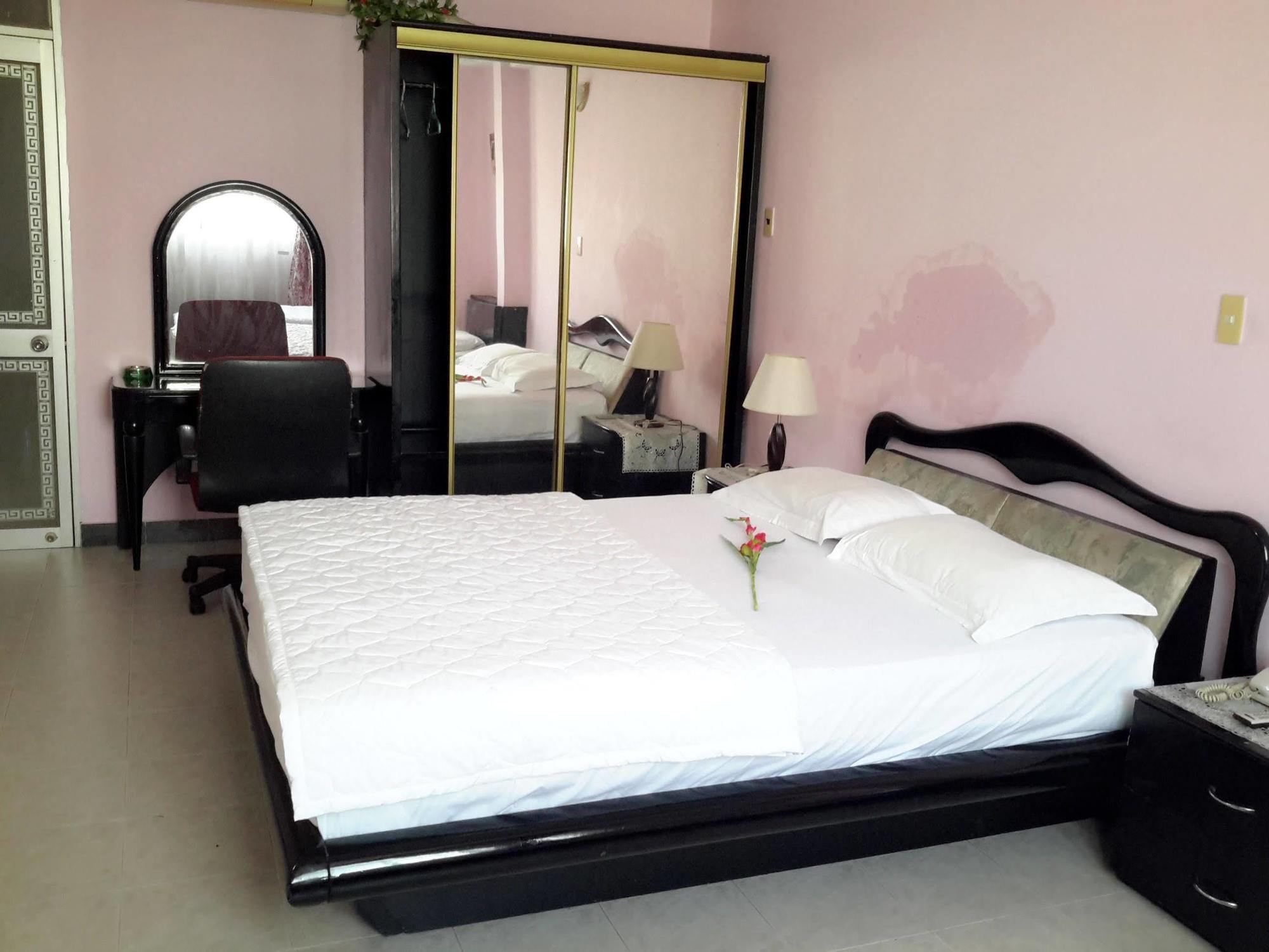 Thinh Vuong Hotel Хошимін Екстер'єр фото