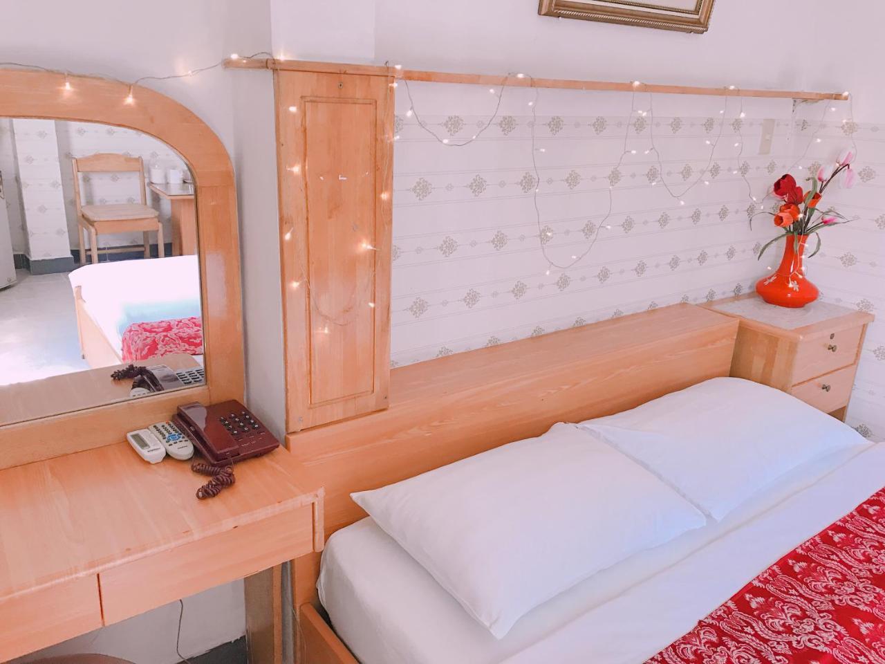 Thinh Vuong Hotel Хошимін Екстер'єр фото